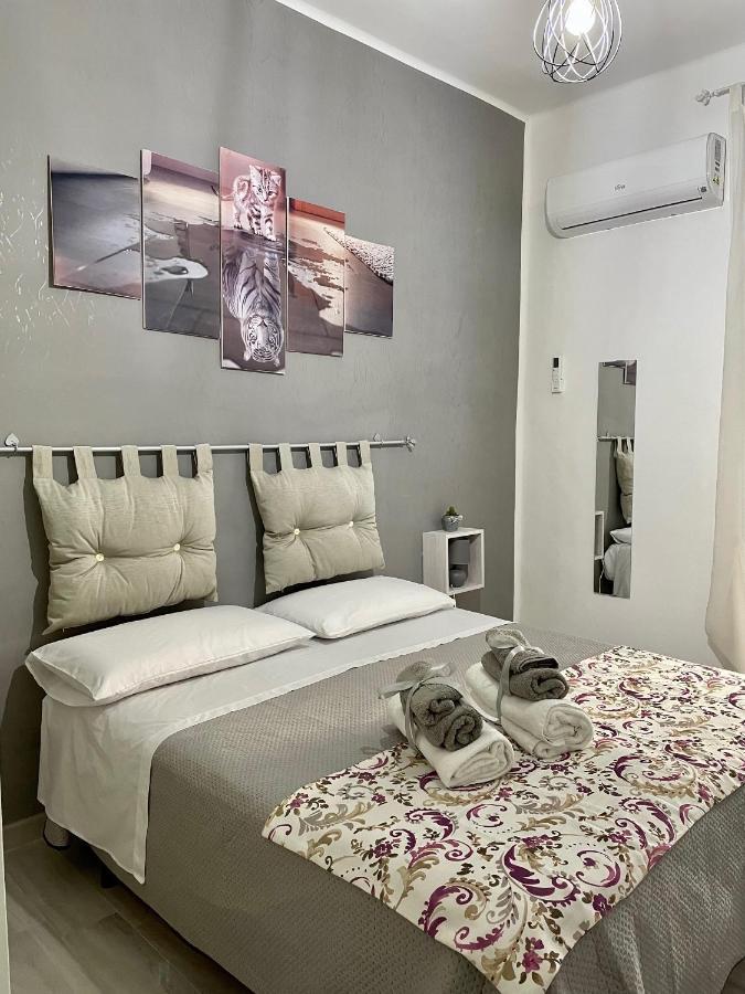 Rosaria'S Home Brindisi Exterior photo